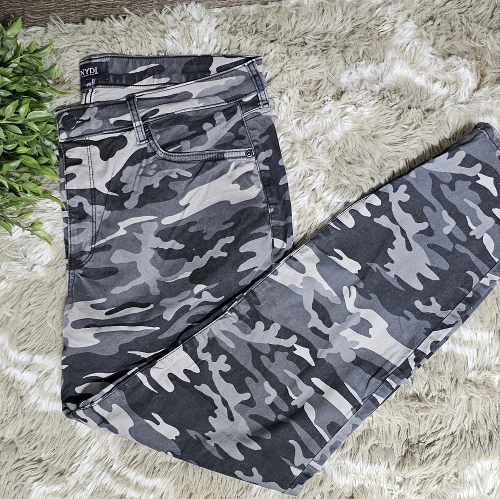 NYDJ Camo Jeans K - Picture 1 of 8